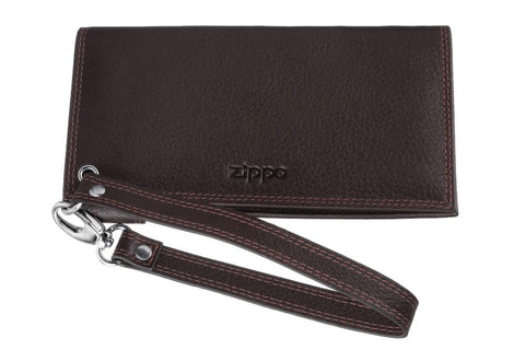 Vue de face blague à tabac Zippo cuir marron avec logo Zippo