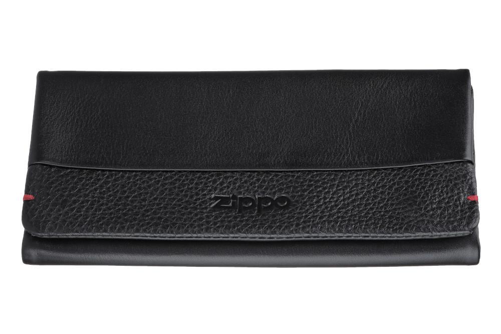 Vue de face blague à tabac en cuir noir avec logo Zippo