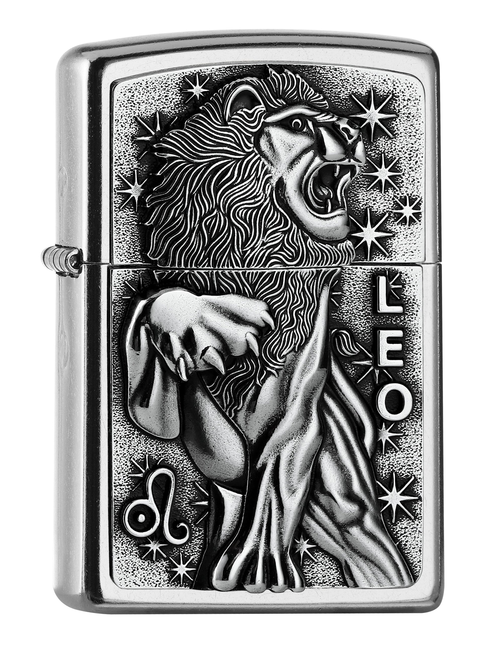 Vue de face 3/4 briquet Zippo signe du zodiaque emblème Lion