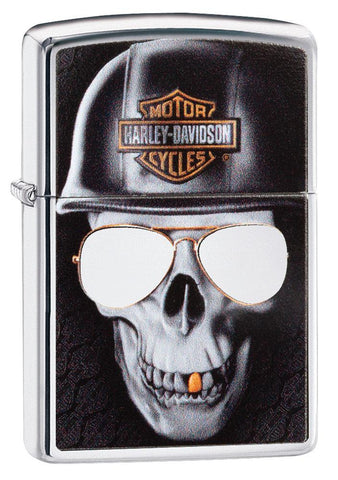 Vue de face 3/4 briquet Zippo chromé Harley Davidson grande tête de mort avec casque