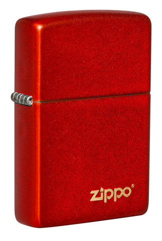 Vista de tres cuartos del mechero a prueba de viento Zippo Anodized Red Zippo Lasered