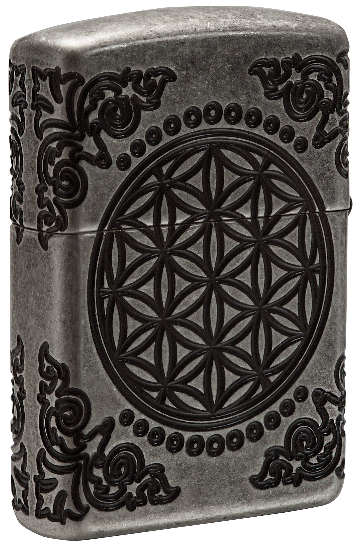 Vue de dos 3/4 briquet Zippo chrome antique arbre de vie avec des volutes profondéMen,t gravées