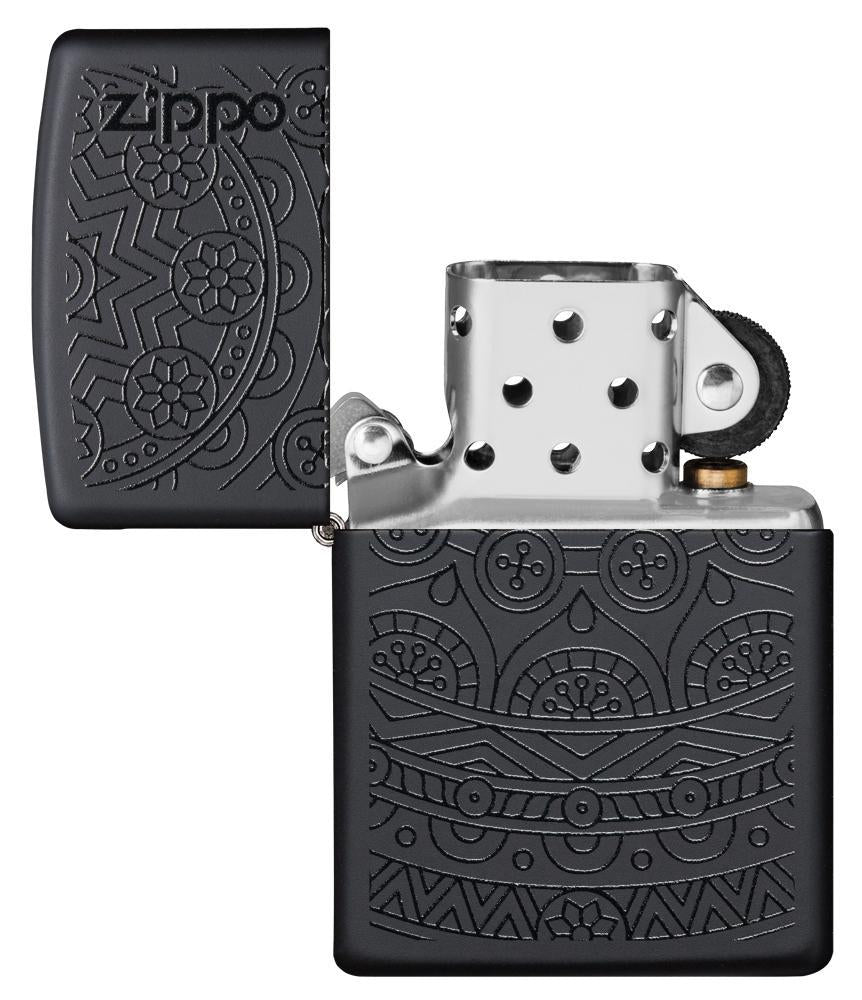 Briquet Zippo noir avec motif mandala, ouvert