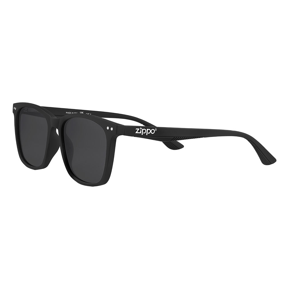 Gafas de sol angulares con montura fina
