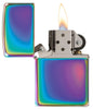 Vue de face briquet Zippo Slim multicolore modèle de base, ouvert avec flamme
