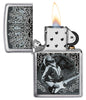 Encendedor Zippo Vista Frontal Cromo Cepillado Abierto y Encendido con Imagen de Eric Clapton por Ron Pownall