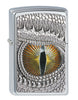 Vue de face 3/4 briquet Zippo chrome haute brillance œil de dragon ouvert