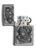 Briquet Zippo chromé emblème cœur formé d'éléMen,ts mécaniques, ouvert