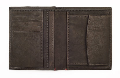 Portefeuille en cuir marron ouvert