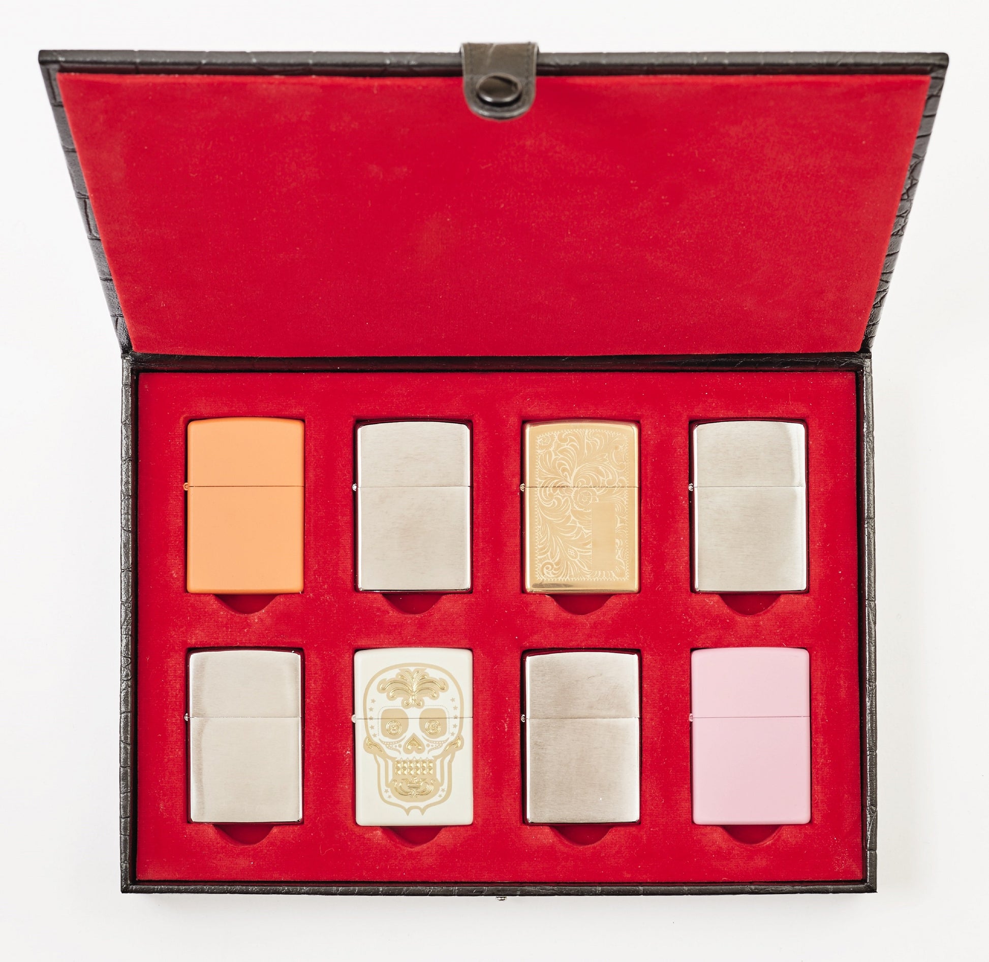 Coffret de collection ouverte noire avec marque Zippo