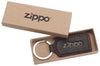 Petit porte-clés en cuir Zippo dans une boîte cadeau ouverte