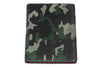Vue de face portefeuille pour cartes avec motif camouflage vert et logo Zippo