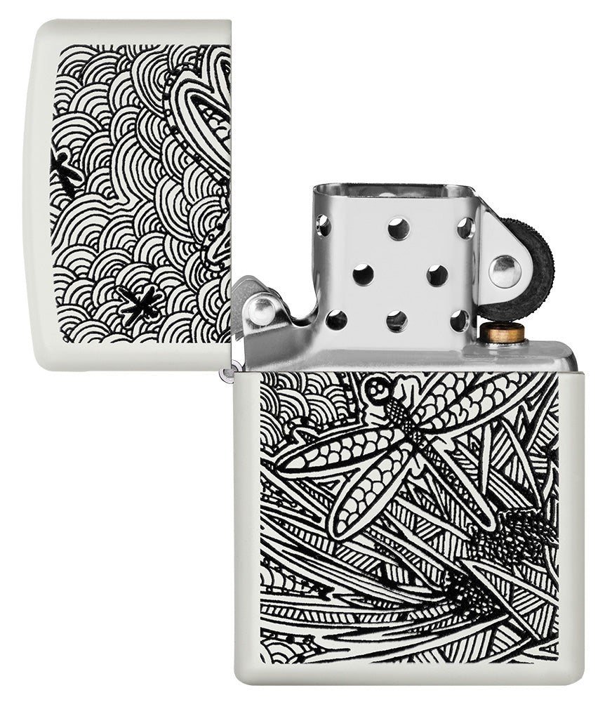 Encendedor Zippo Vista Frontal Blanco Mate Abierto con Imagen de Libélula en Estilo de Arte Aborigen