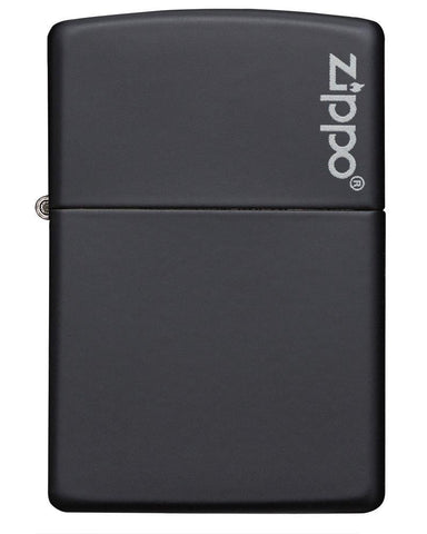 Vue de face briquet Zippo Black Matte modèle de base avec marque Zippo