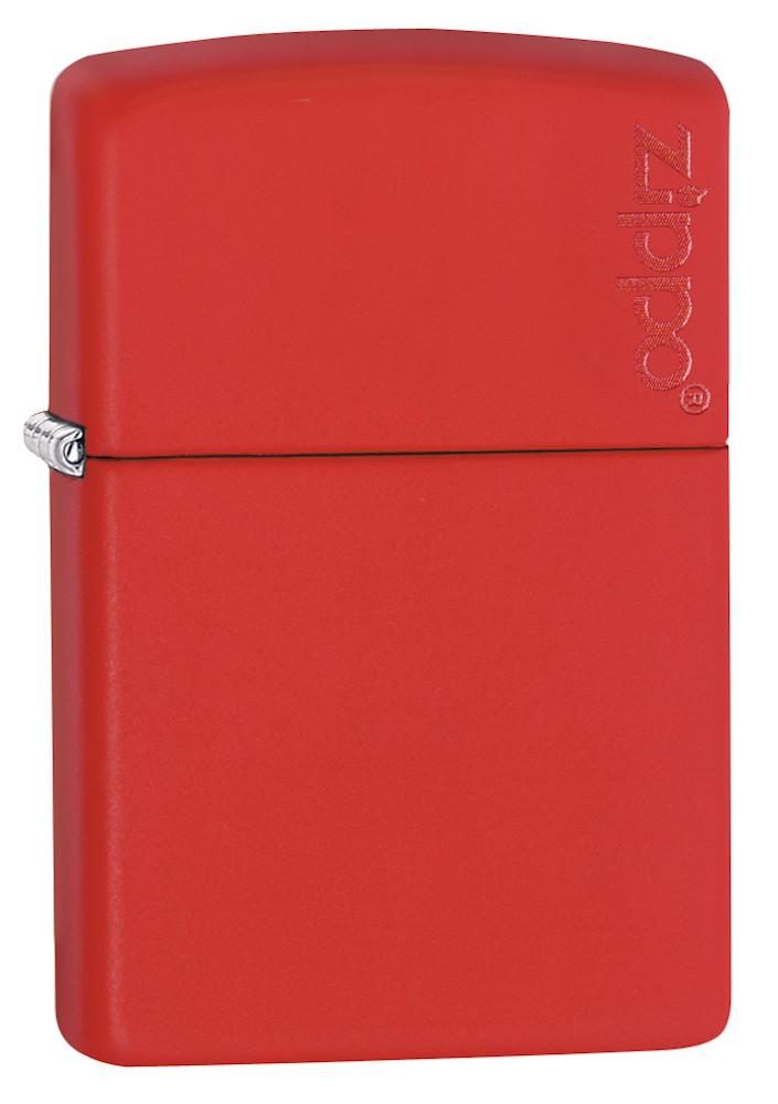 Vue de face 3/4 briquet Zippo Red Matte avec logo Zippo