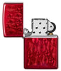 Briquet Zippo rouge avec de nombreuses flammes Zippo, ouvert