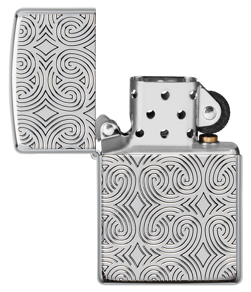 Vista frontal del encendedor Zippo Armor® cromado brillante abierto con líneas profundas grabadas