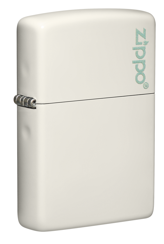 Vista de tres cuartos del mechero a prueba de viento Zippo Glow In Dark Zippo Logo