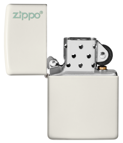 Vista frontal del mechero a prueba de viento Zippo Glow In Dark Zippo Logo apagado, sin llama