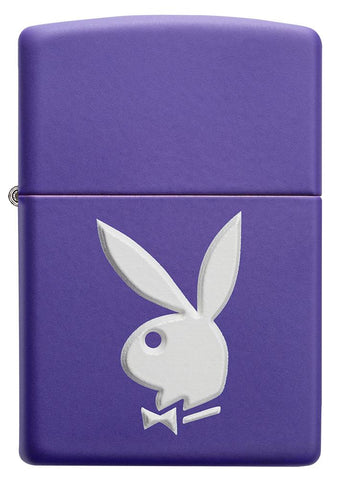 Vue de face briquet Zippo imprimé texturisé violet mat avec logo lapin Playboy