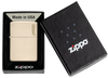 Mechero a prueba de viento Zippo Flat Sand con logo en su caja de regalo