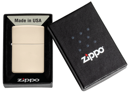 Mechero a prueba de viento Zippo Flat Sand en su caja de regalo