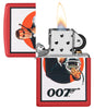 Encendedor Zippo rojo mate con James Bond 007™ con traje negro y pistola y casco de astronauta abierto con llama