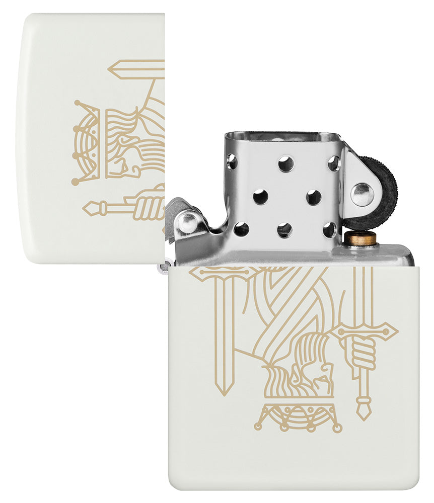 Encendedor Zippo blanco mate con grabado láser a doble cara de un rey con corona y espada abierto sin llama