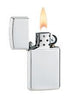 Vue de face briquet Zippo Slim en argent sterling, ouvert avec flamme