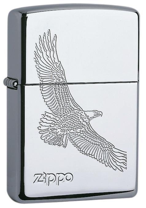 Vue de face 3/4 briquet Zippo aigle aux ailes déployées