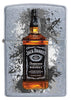 Vue de face briquet Zippo chromé bouteille de Jack Daniel's au milieu