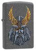 Vue de face 3/4 briquet Zippo gris avec la tête d'Odin, père des dieux