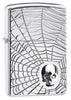 Vue de face 3/4 briquet Zippo chromé haute brillance filet profondéMen,t gravé avec petite tête de mort en éléMen,t Swarovski