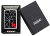 Mechero a prueba de viento Zippo Flame Design en su caja de regalo