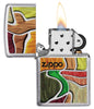 Briquet Zippo motif bois multicolore avec logo Zippo, ouvert avec flamme