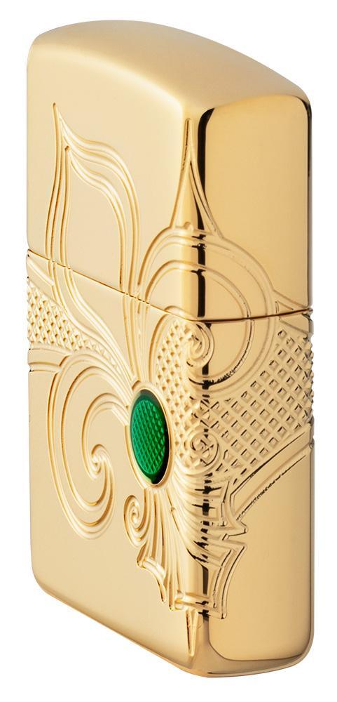 Vue de face 3/4 briquet Zippo laiton haute brillance gravure profonde fleur de lis