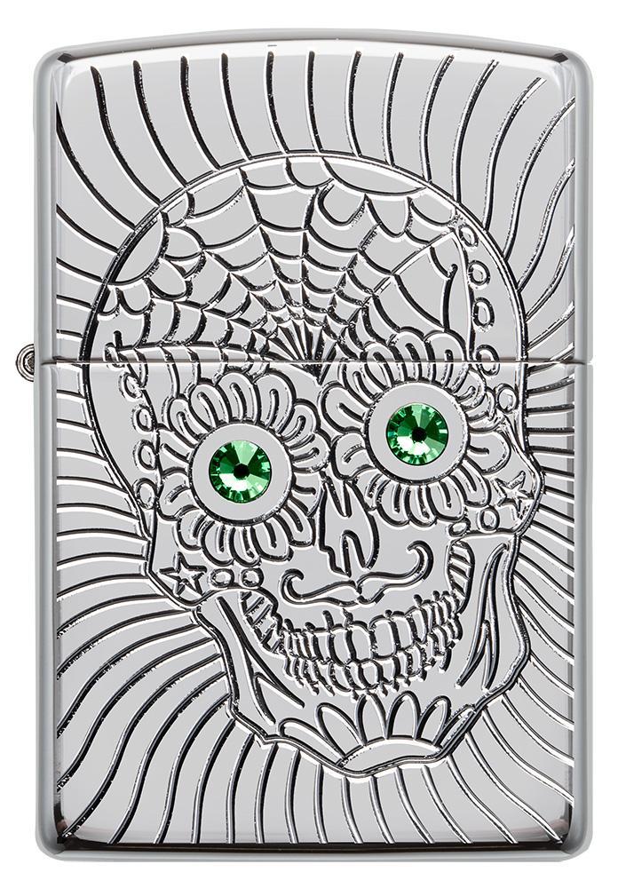Vue de face briquet Zippo avec gravure profonde tête de mort et yeux en éléMen,ts Swarovski
