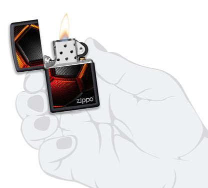 Mechero a prueba de viento Zippo Soccer Ball Design en una mano para representar el tamaño del mechero