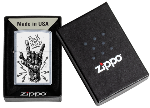 Mechero a prueba de viento Zippo Rock Hand Design en su caja de regalo