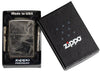 Vue de face briquet Zippo avec logo de sirène mystique dans un emballage ouvert