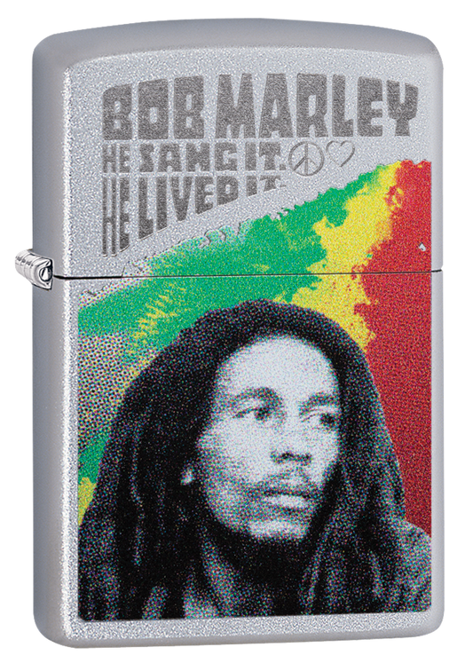Vista de tres cuartos del mechero a prueba de viento Zippo Bob Marley