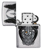 Vue de face 3/4 briquet Zippo chrome brossé avec tête d'Odin, père des dieux, ouvert