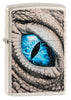 Vista de tres cuartos del mechero a prueba de viento Zippo Dragon Eye