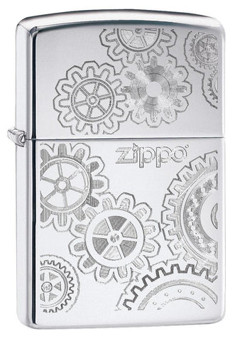 Vue de face 3/4 briquet Zippo High Polish Chrome gravure laser avec engrenages et logo Zippo