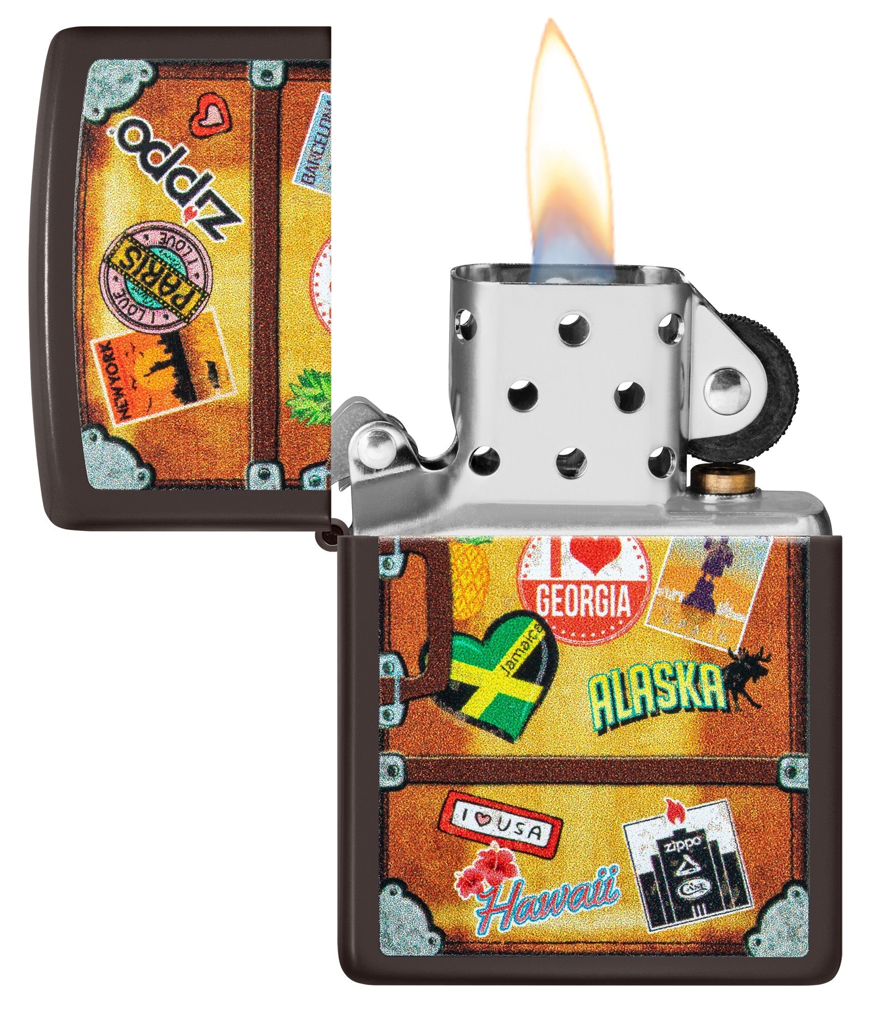 Encendedor Zippo vista frontal marrón que representa una maleta con una ciudad diferente pegatinas pegadas en él como París, Hawai, Barcelona, Nueva York abrió y Lit