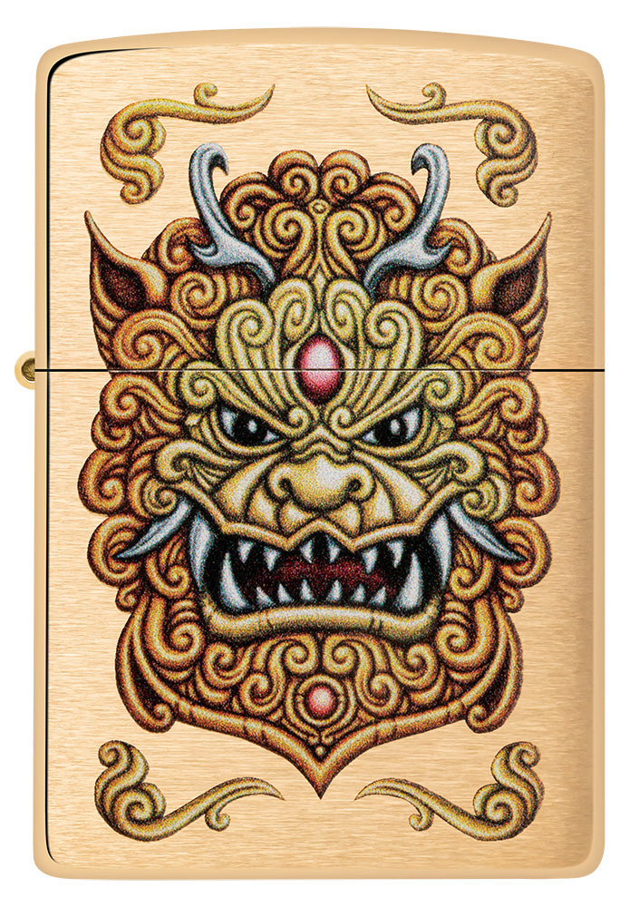 Vista frontal del encendedor Zippo a prueba de viento Foo Dog Design, que muestra un león imperial dorado al estilo del arte chino.