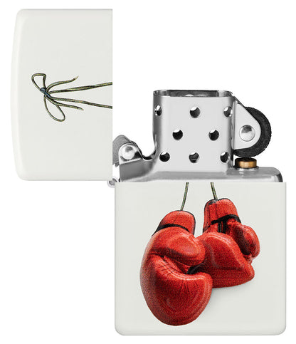 Encendedor Zippo blanco con guantes de boxeo rojos abierto sin llama