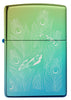 Vue de face briquet Zippo High Polish Teal avec paon gravé
