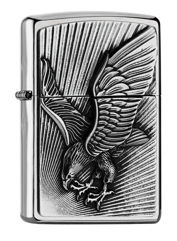 Vue de face 3/4 briquet Zippo emblème avec aigle en descente